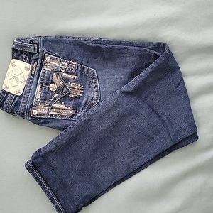 Miss me signature crop